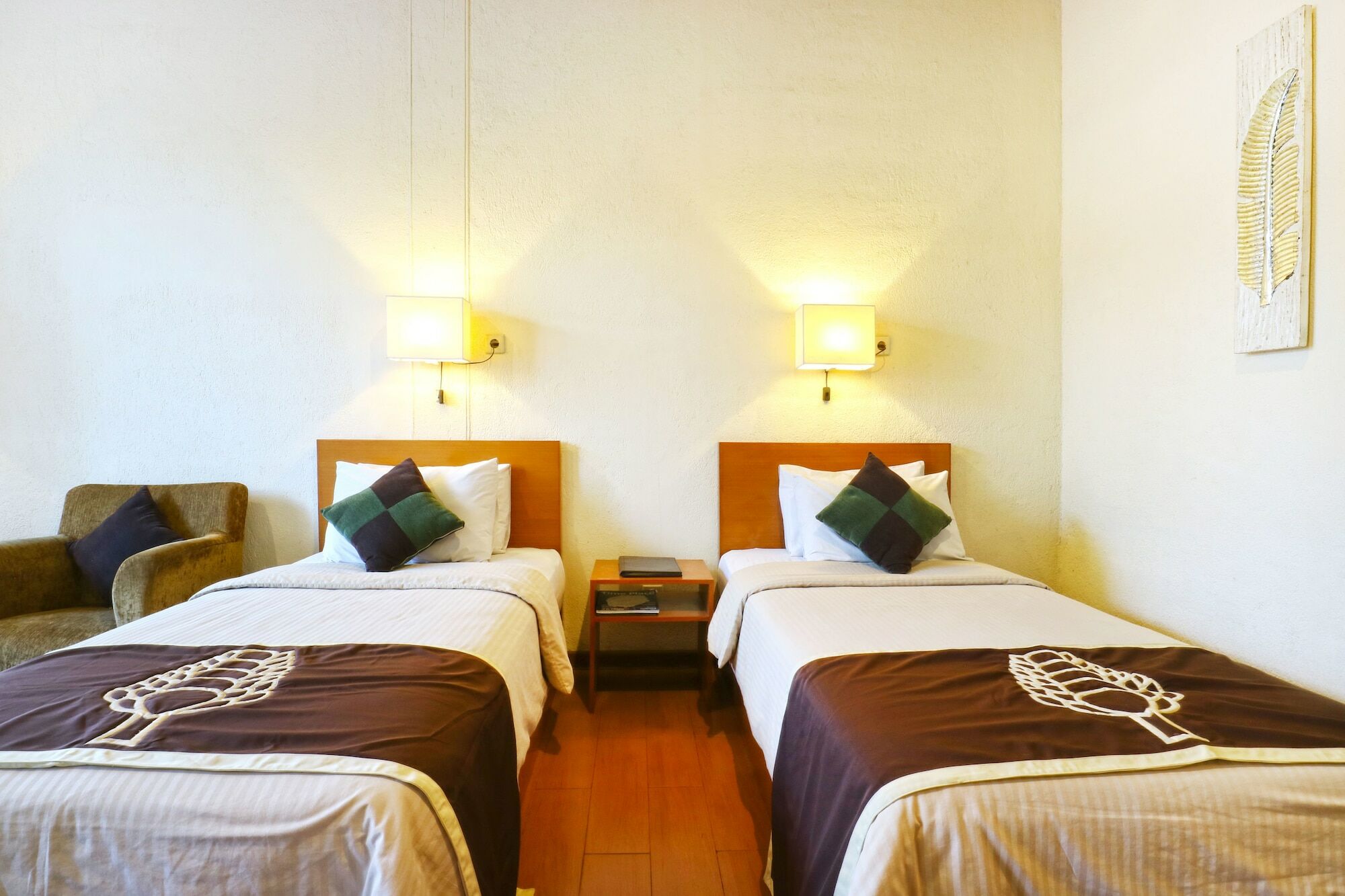 Hotel & Banquet Panorama 伦邦 外观 照片