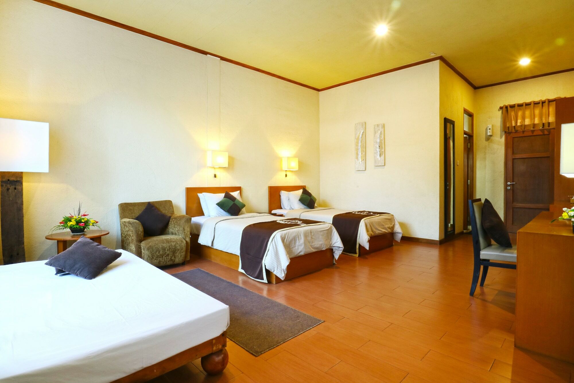 Hotel & Banquet Panorama 伦邦 外观 照片